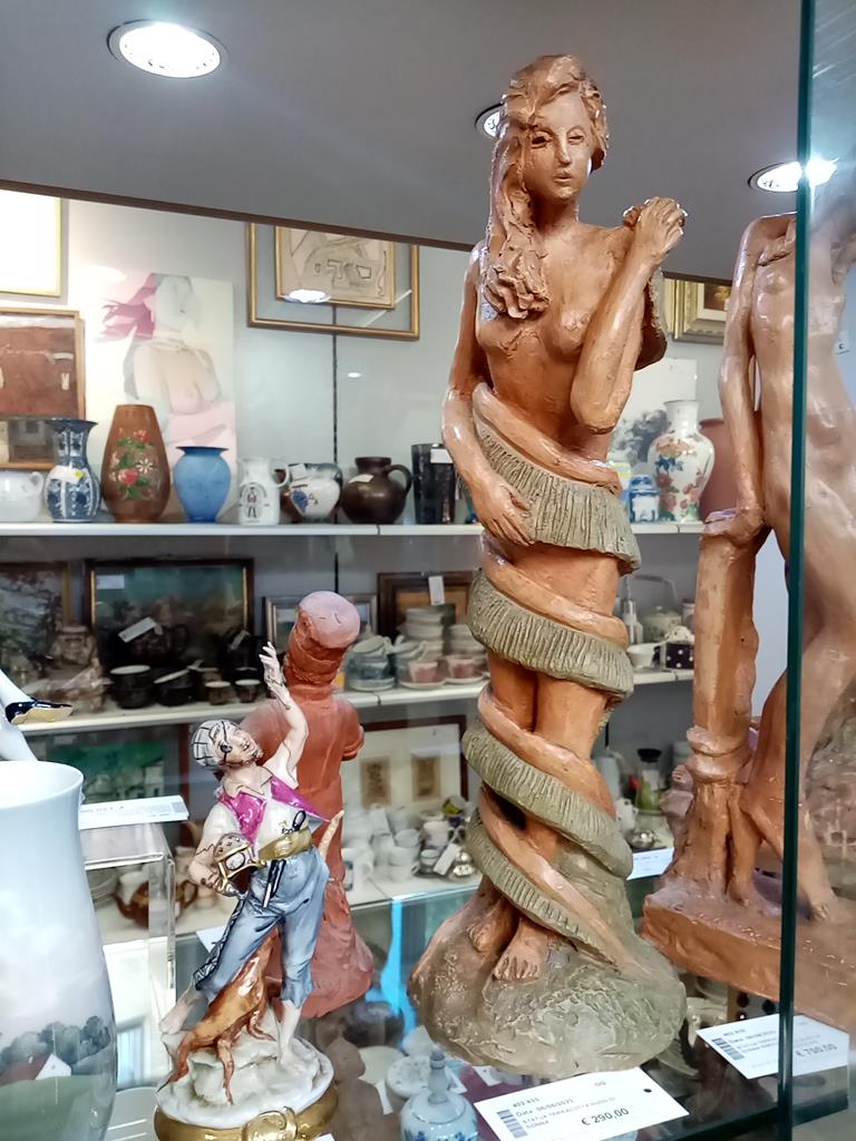 Statua Terracotta Nudo Di Donna 