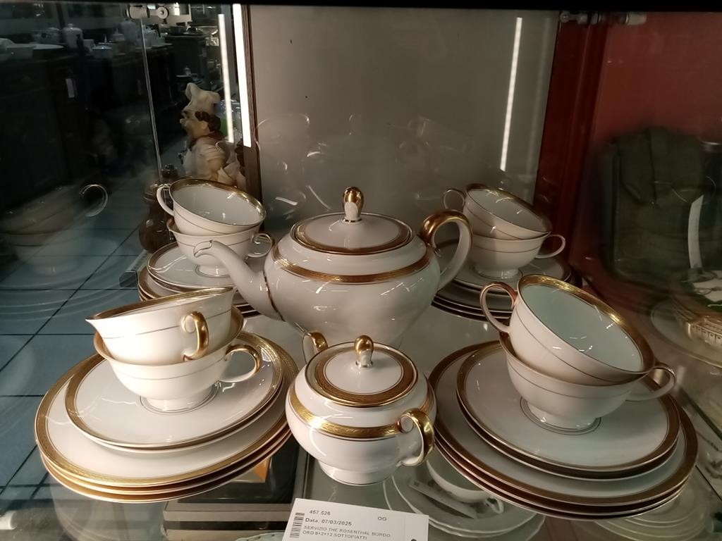 Servizio The Rosenthal Bordo Oro 8+2+12 Sottopiatti